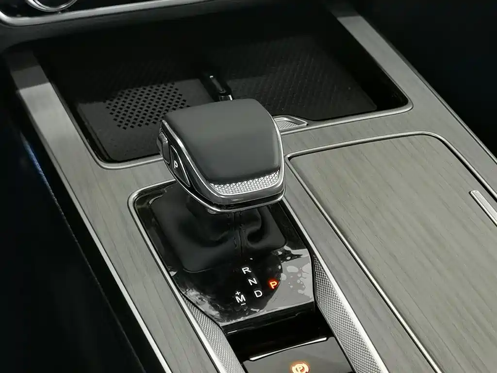Hongqi HS5 2025 2.0T 2WD Mystic Shadow Edition фото 13