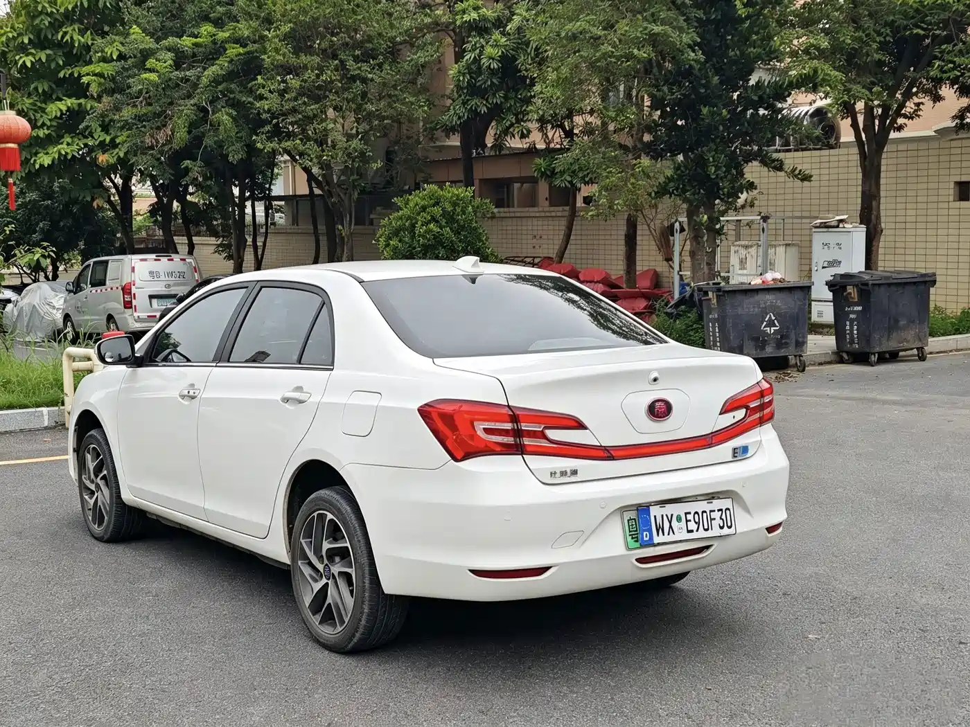 BYD Qin New Energy 2018 2018 Qin EV450 Smart Connection Trend Edition