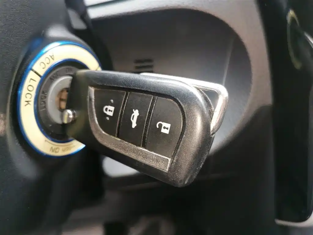 Toyota Levin 2017 Facelift 185T CVT Elite (China V) фото 9