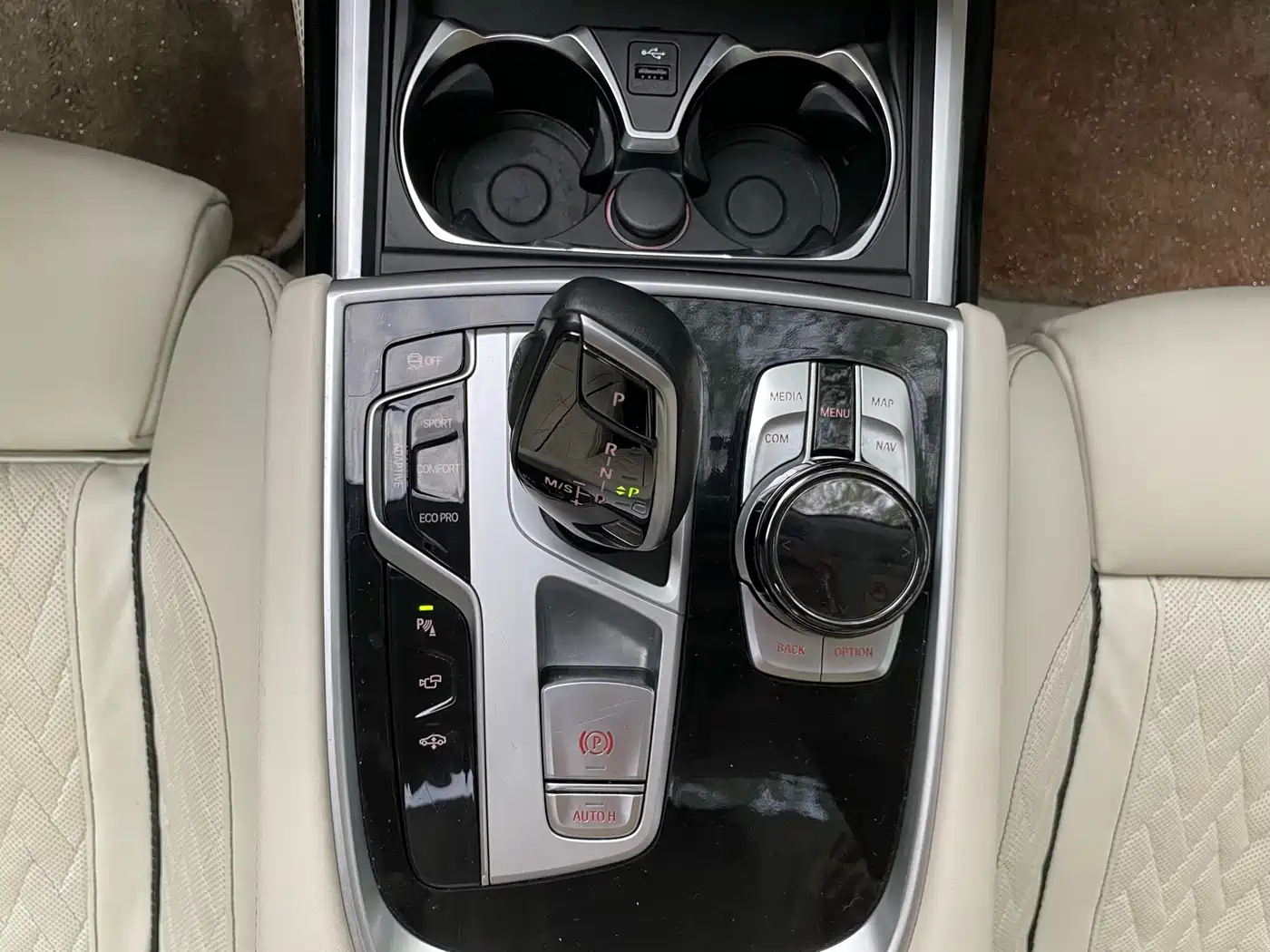 BMW 7 Series 2022 740Li xDrive Executive Luxury Package фото 26