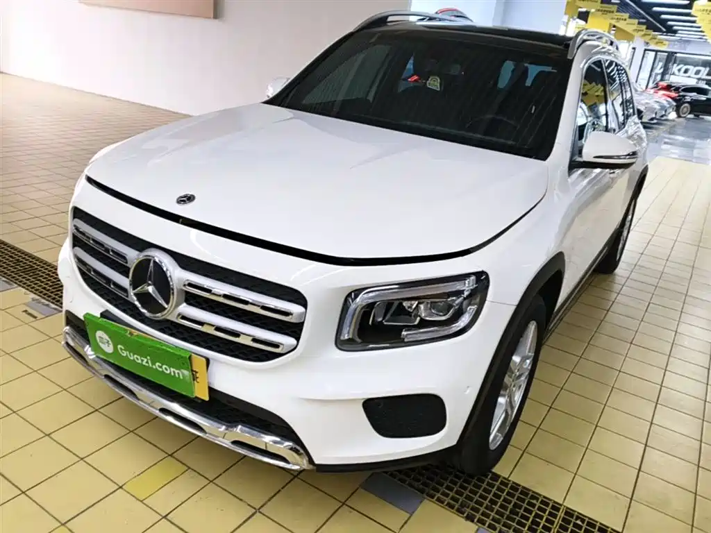 MERCEDES-BENZ GLB