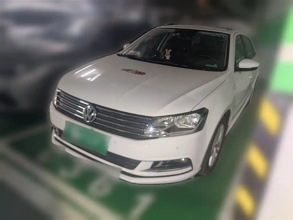 Volkswagen Lavida Tour 2017 180TSI DSG Comfort Edition фото 2
