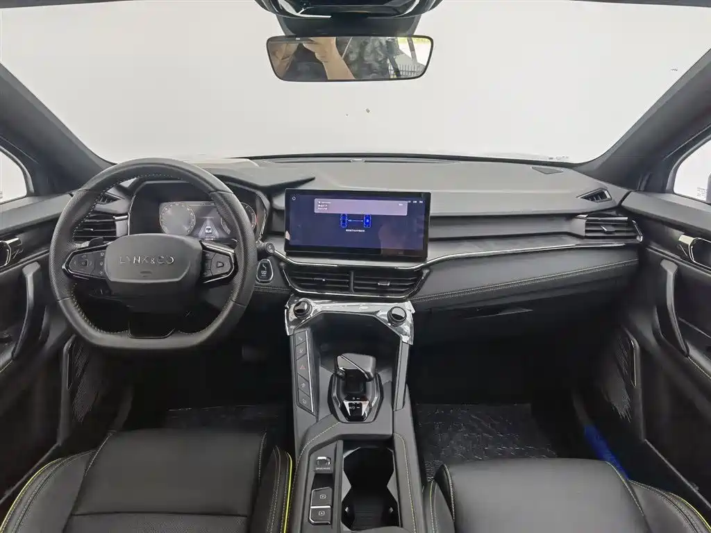 Lynk & Co 06 2023 Remix 1.5T Power Halo фото 5