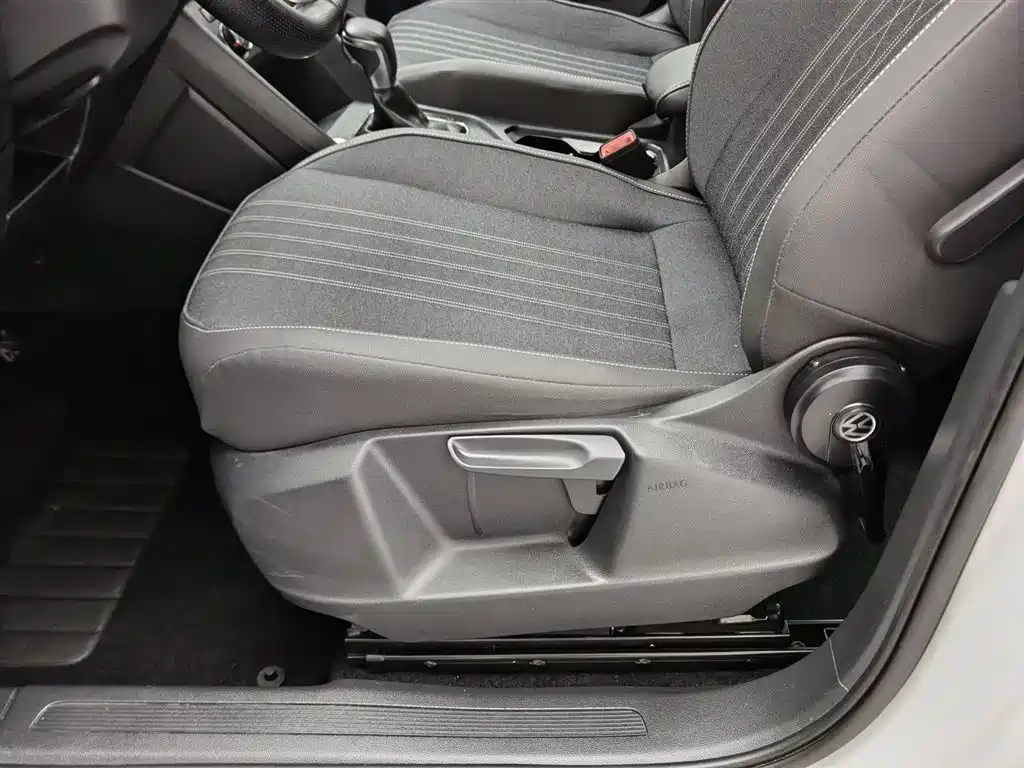 Volkswagen Tiguan L 2023 330TSI Auto 2WD Comfort Edition фото 20
