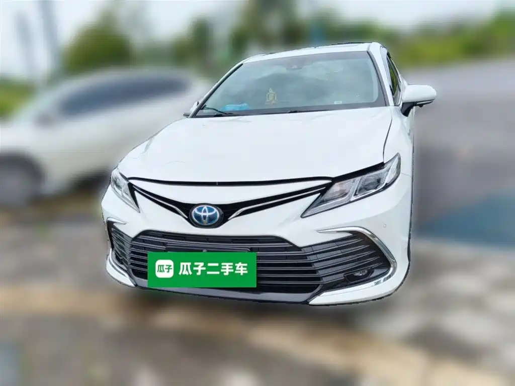 Toyota Camry 2021 Hybrid 2.5HGVP Leading Edition фото 3