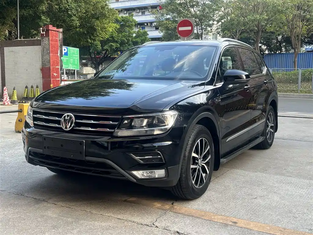 Volkswagen Tiguan L 2018 Facelift 330TSI Automatic 2WD Comfort Edition