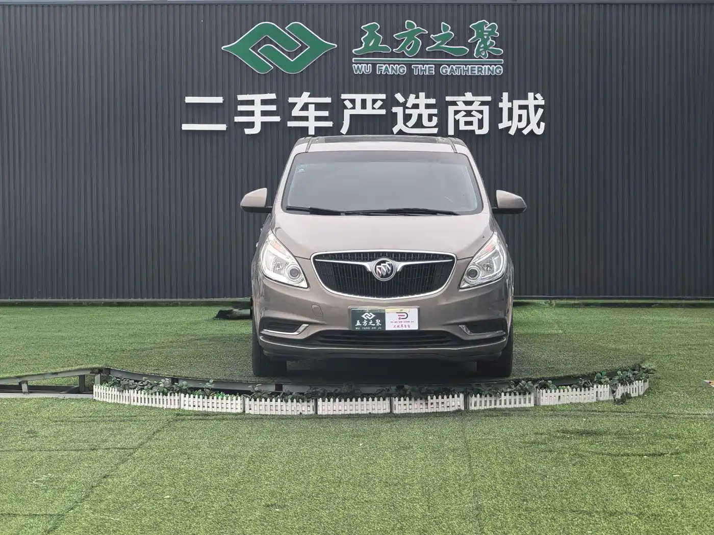 Buick GL8 2018 28T Luxury Model China VI фото 2
