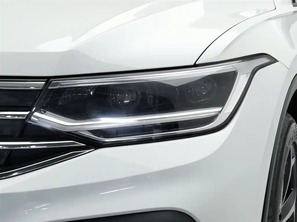 Volkswagen Tiguan L 2023 330TSI Auto 2WD Comfort Edition фото 7