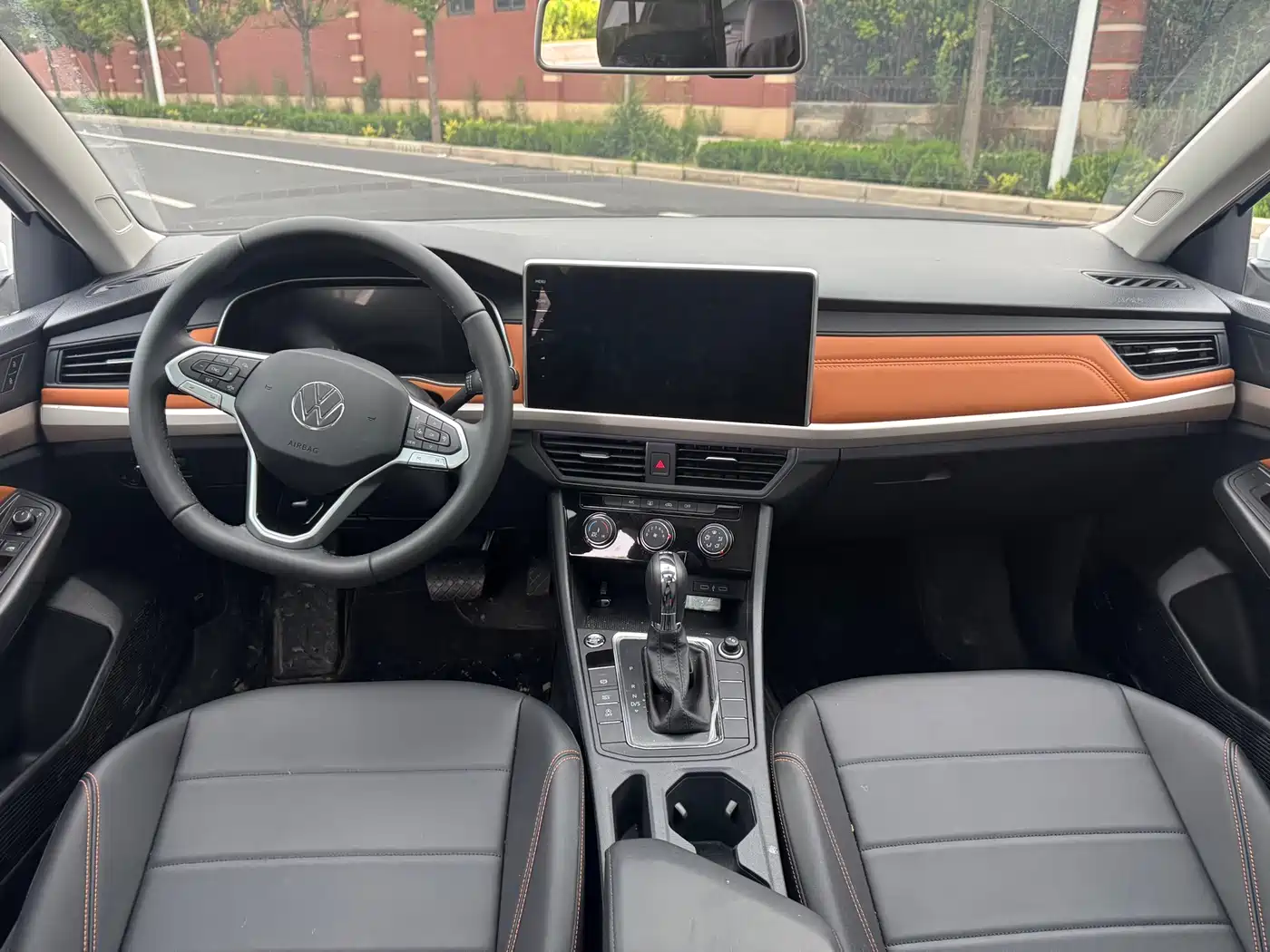 Volkswagen Bora 2025 Facelift 200TSI DSG Navigation Edition фото 5