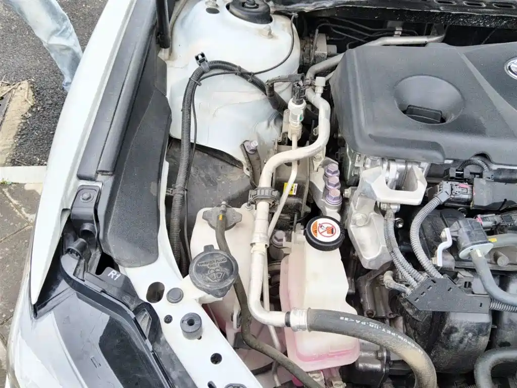 Toyota Camry 2021 Hybrid 2.5HGVP Leading Edition фото 23