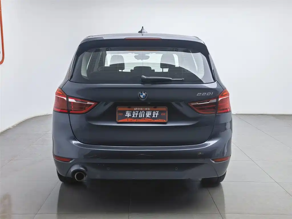 BMW 2 Series Gran Tourer 2018 220i Luxury Line фото 4