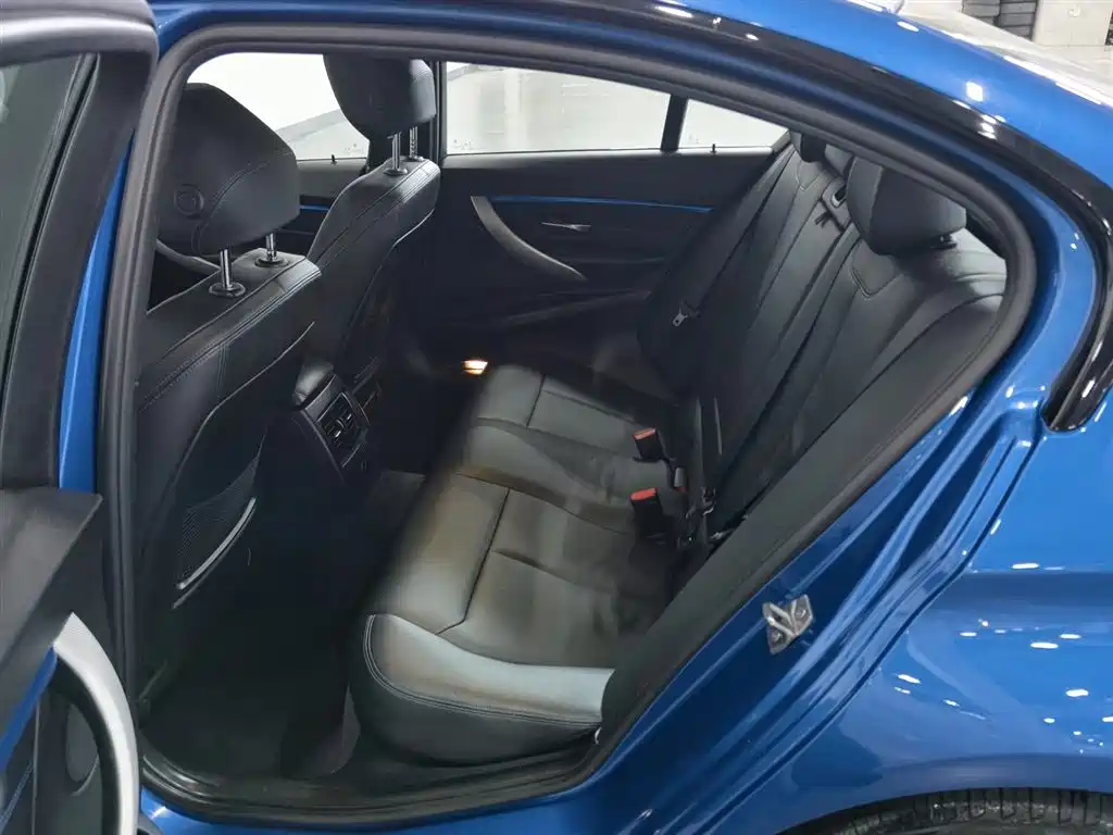 BMW 3 Series 2018 320i M Sport Package фото 15