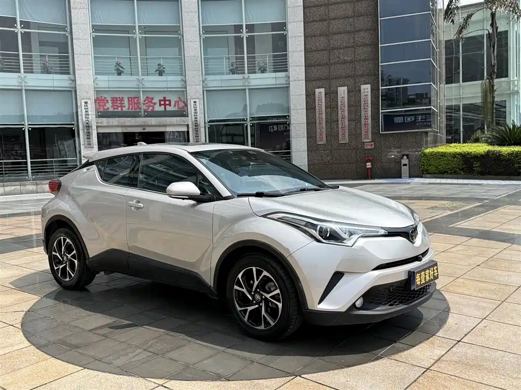 Toyota C-HR 2020 Model 2.0L Leading фото 2