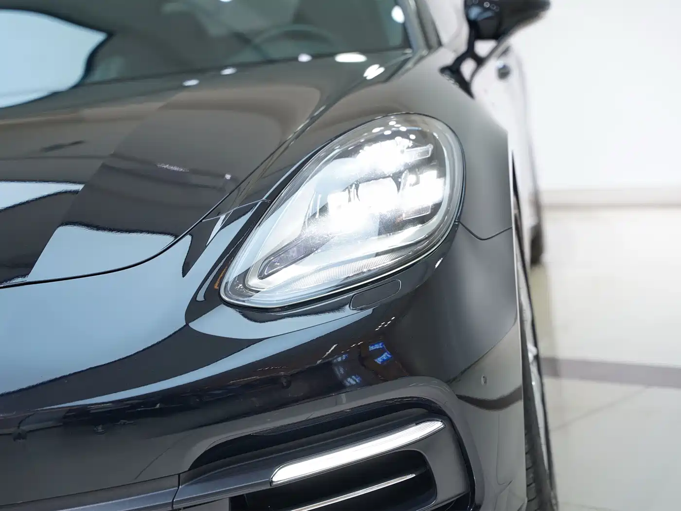 Porsche Panamera 2017 Panamera Executive Long Wheelbase 3.0T фото 8