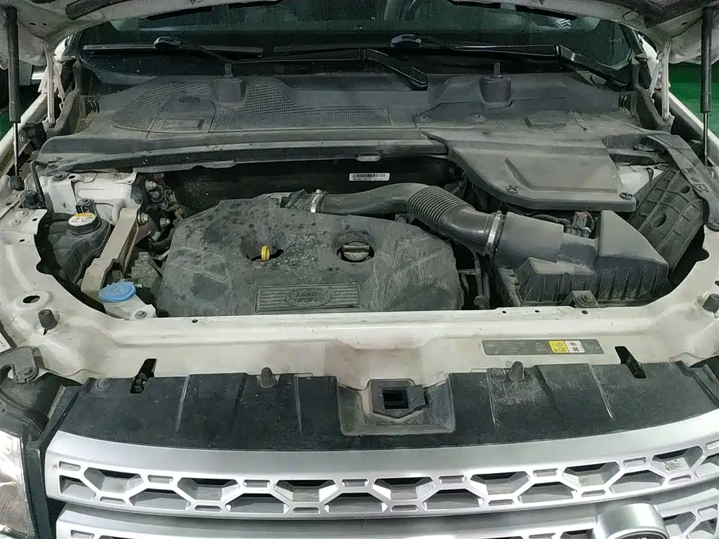 Land Rover Discovery Sport 2016 2.0T HSE фото 10