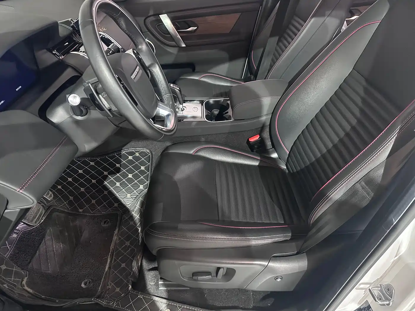 Land Rover Discovery Sport 2021 249PS R-Dynamic S Performance Edition фото 4