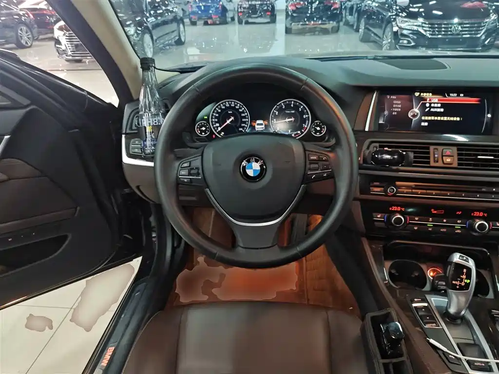BMW 5 Series 2017 525Li Luxury Design Package фото 7
