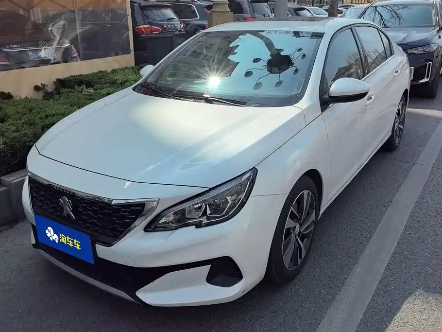 PEUGEOT 408