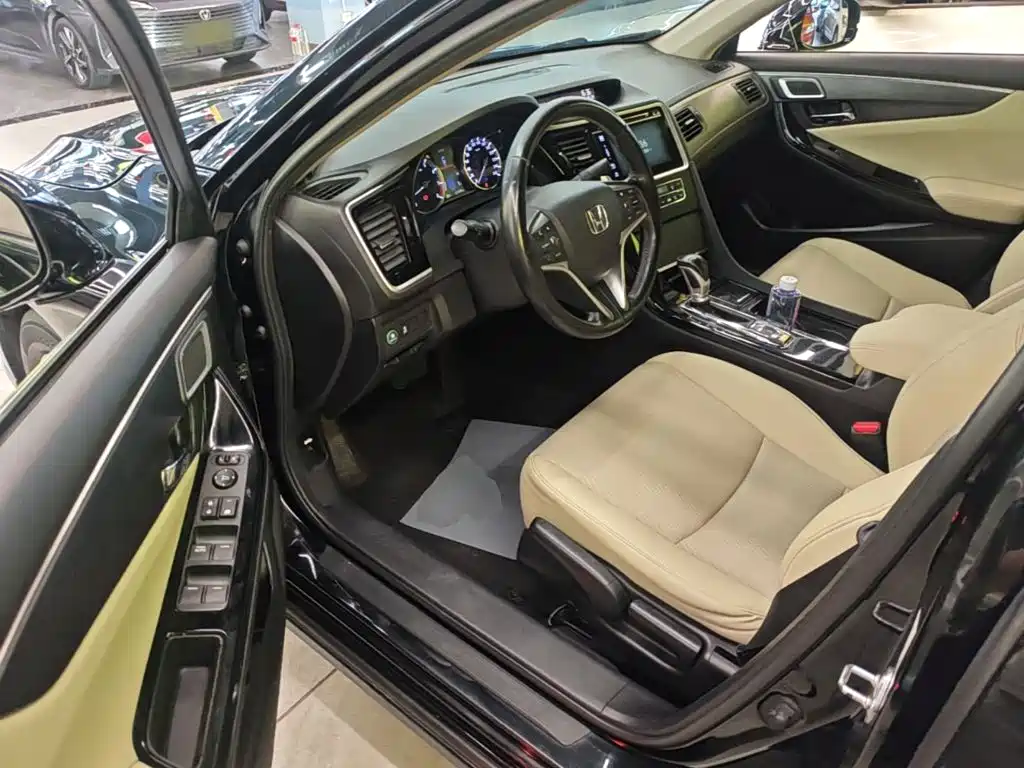 Honda Spirior 2017 2015 2.0L Luxury Edition