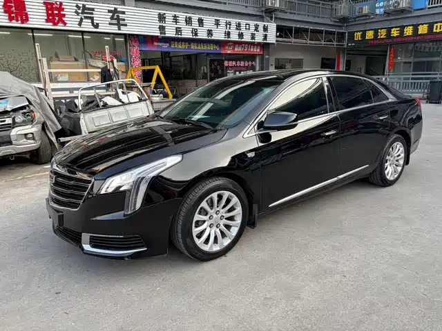 CADILLAC XTS