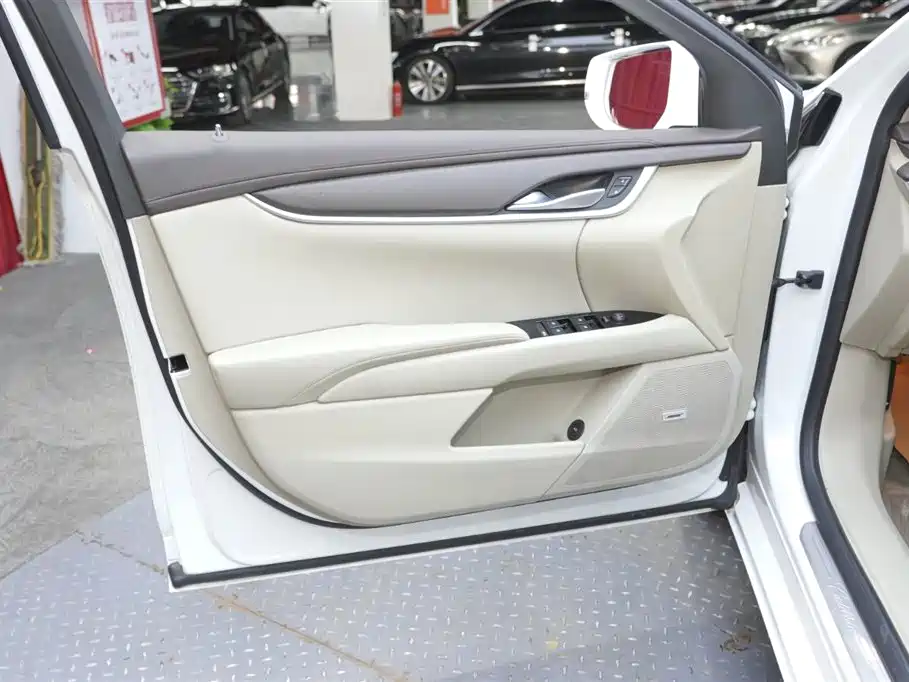 Cadillac XTS 2017 28T Technology фото 10