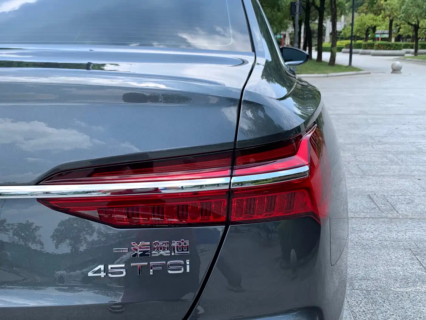 Фото 13 - Audi A6L