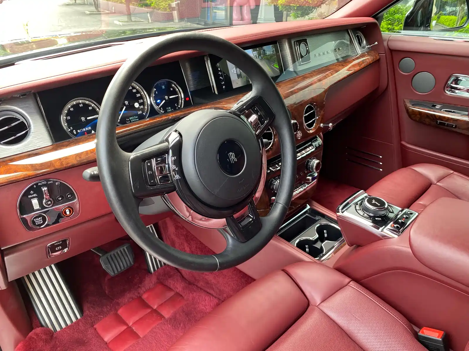 Фото 4 - Rolls-Royce Phantom