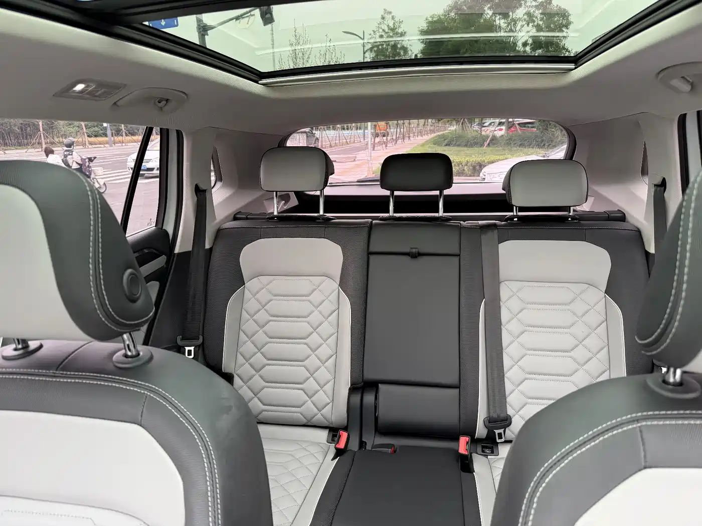 Volkswagen Tayron 2023 280TSI 2WD Luxury Plus Advanced Edition фото 21