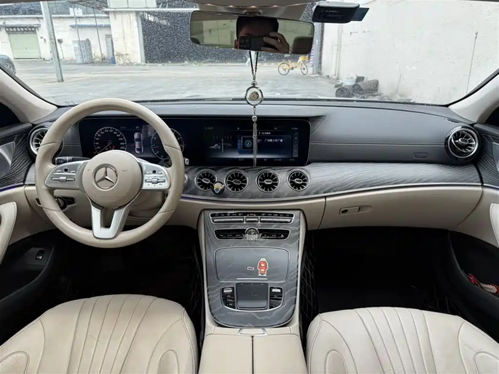 Mercedes-Benz CLS 2020 CLS 300 Luxury фото 19