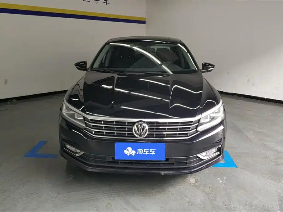 Volkswagen Passat 2017 330TSI DSG Prestige фото 2