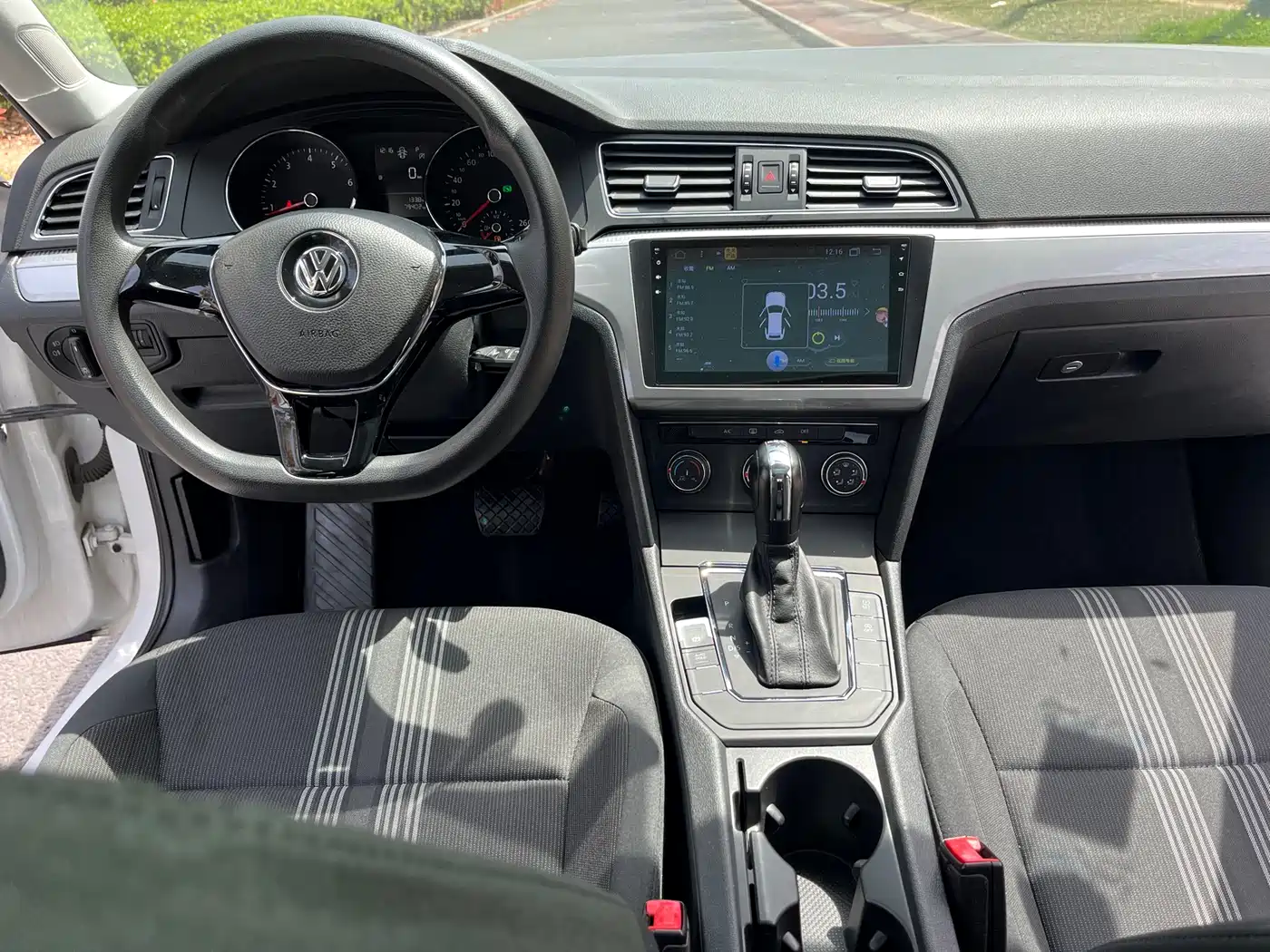 Volkswagen Lamando 2017 230TSI DSG Trend Edition фото 8