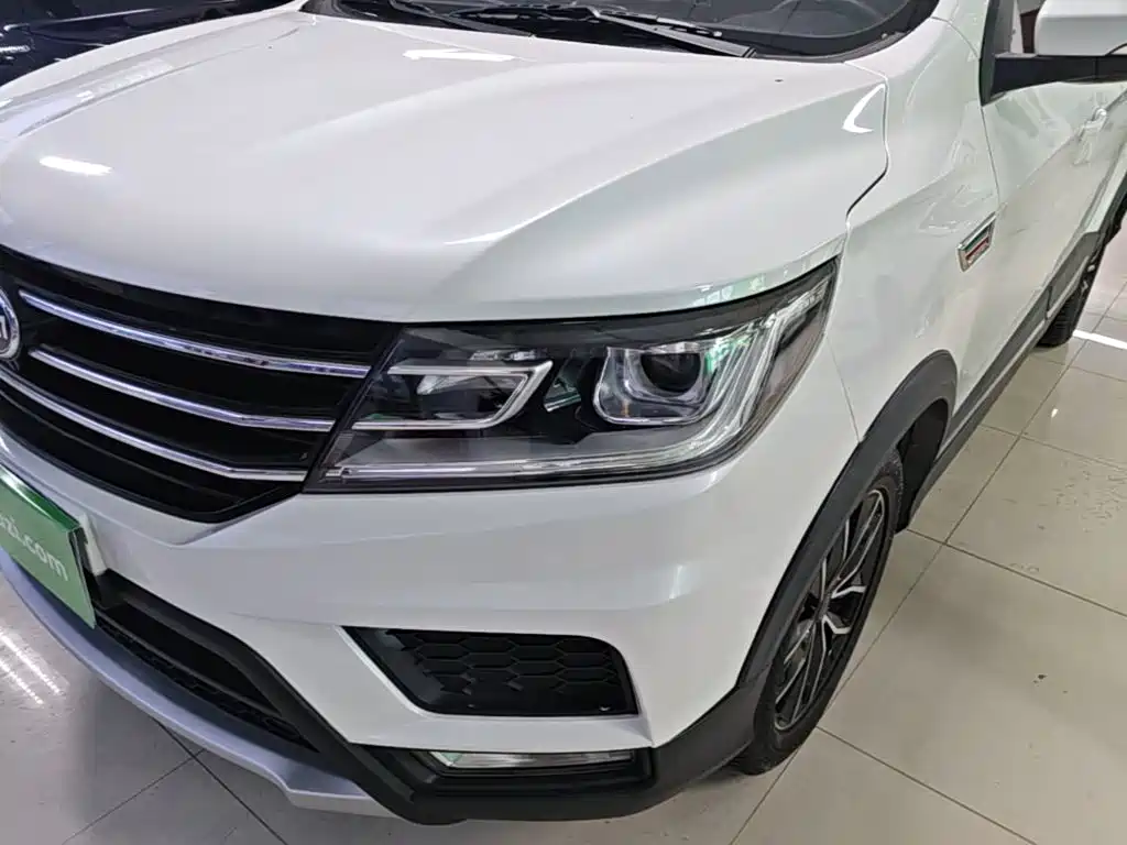 SWM Motor SWM X3 2017 2017 1.5T Manual Fashion