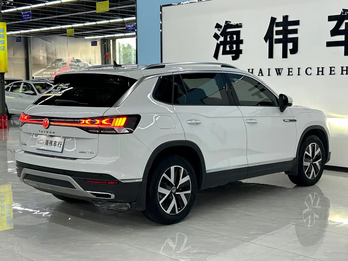 Volkswagen Tayron 2023 280TSI 2WD Luxury Plus Advanced Edition фото 13