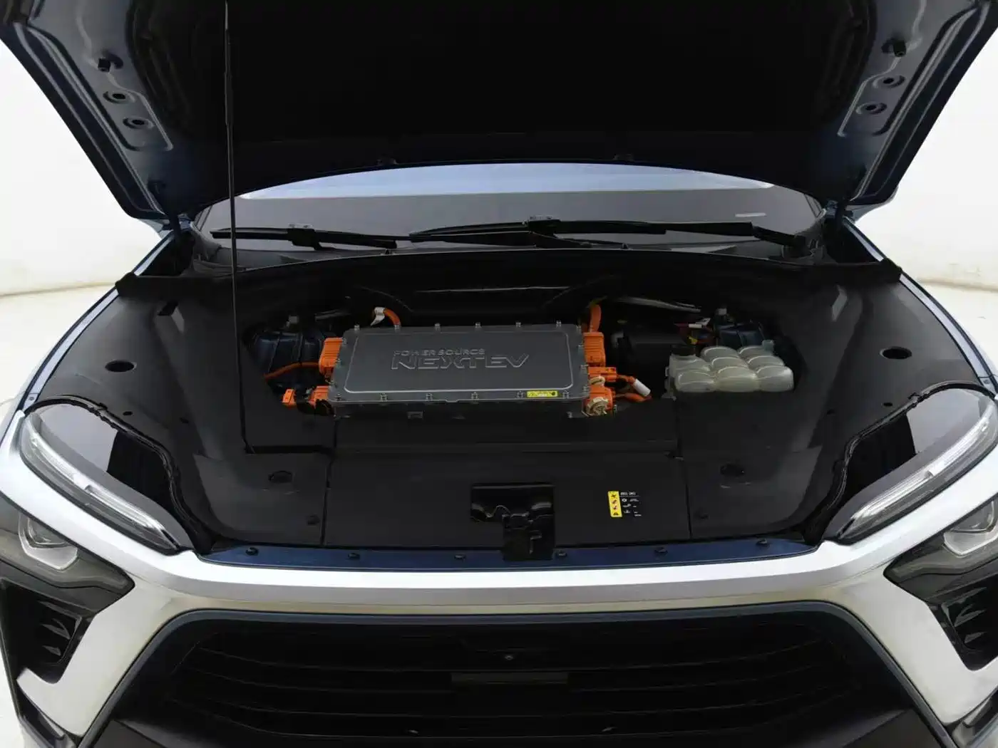 NIO ES8 2019 2018 355KM Base Model 7-Seater Version
