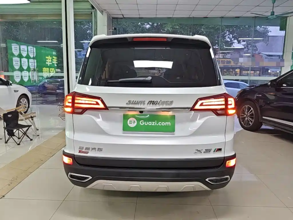 SWM Motor SWM X3 2017 2017 1.5T Manual Fashion