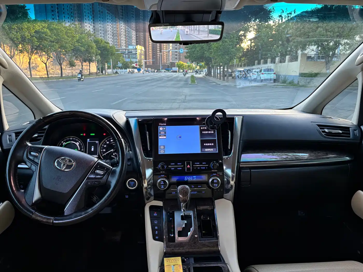 Toyota Vellfire 2023 Crown Hybrid 2.5L HV Ultimate фото 16
