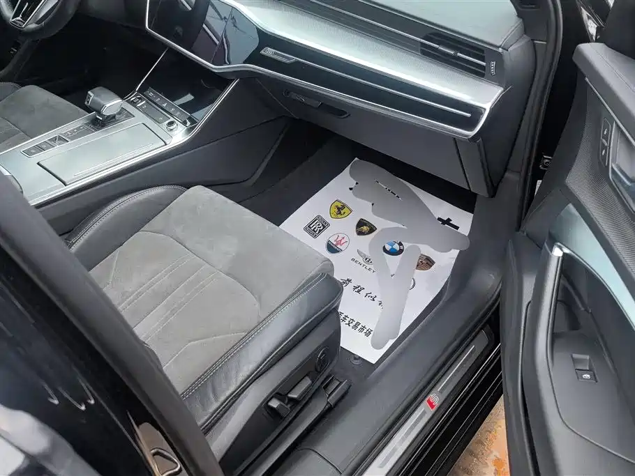 Audi A6L 2021 45 TFSI Exclusive Sport фото 8