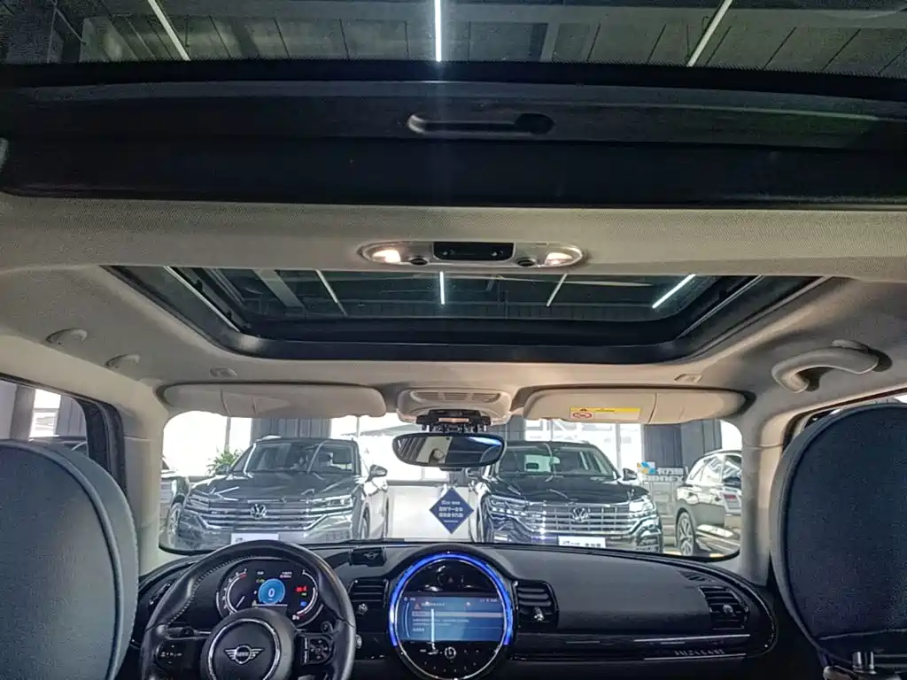 Фото 18 - MINI CLUBMAN