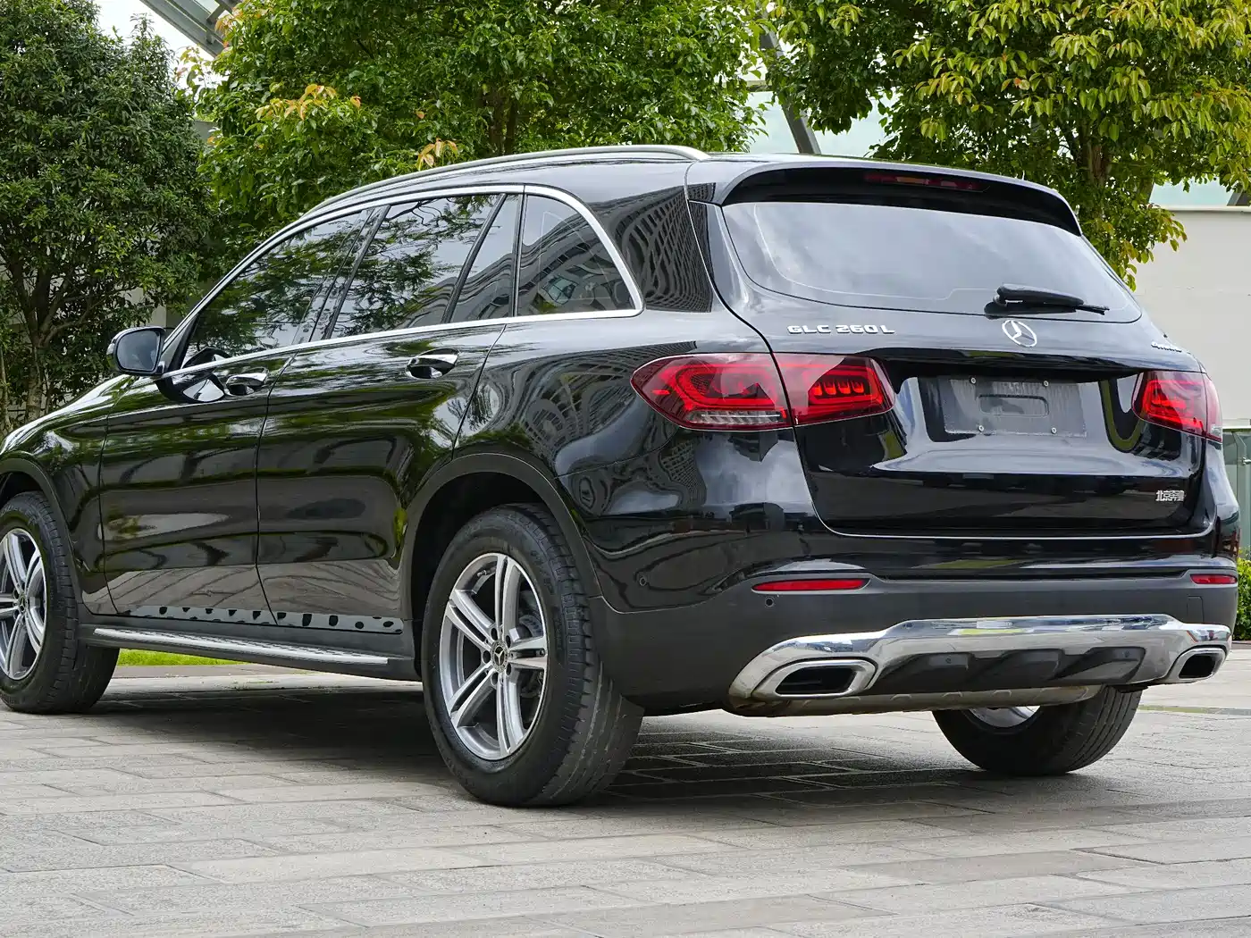 MERCEDES-BENZ GLC