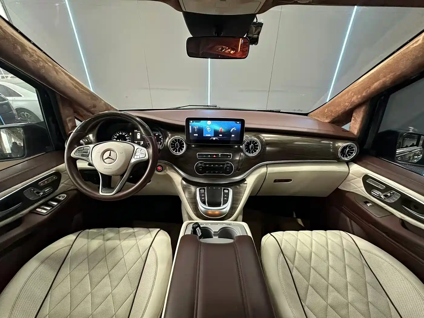 Mercedes-Benz Vito 2016 2.0T Elite Edition фото 9
