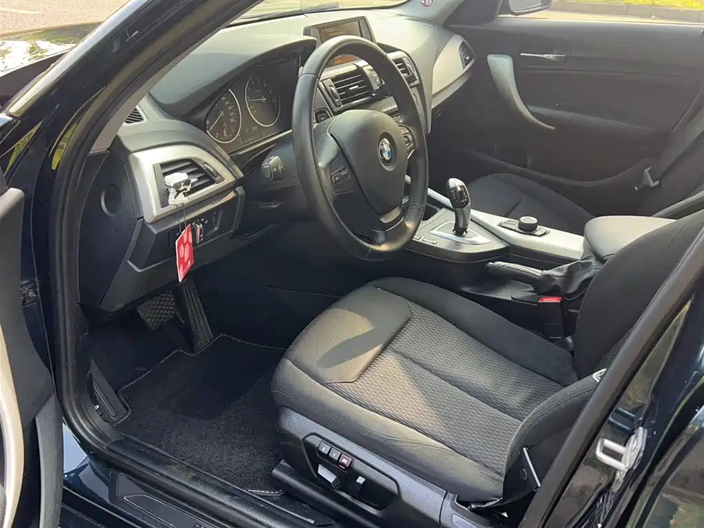 BMW 1 Series (Import) 2013 Facelift 118i Leading Model фото 11