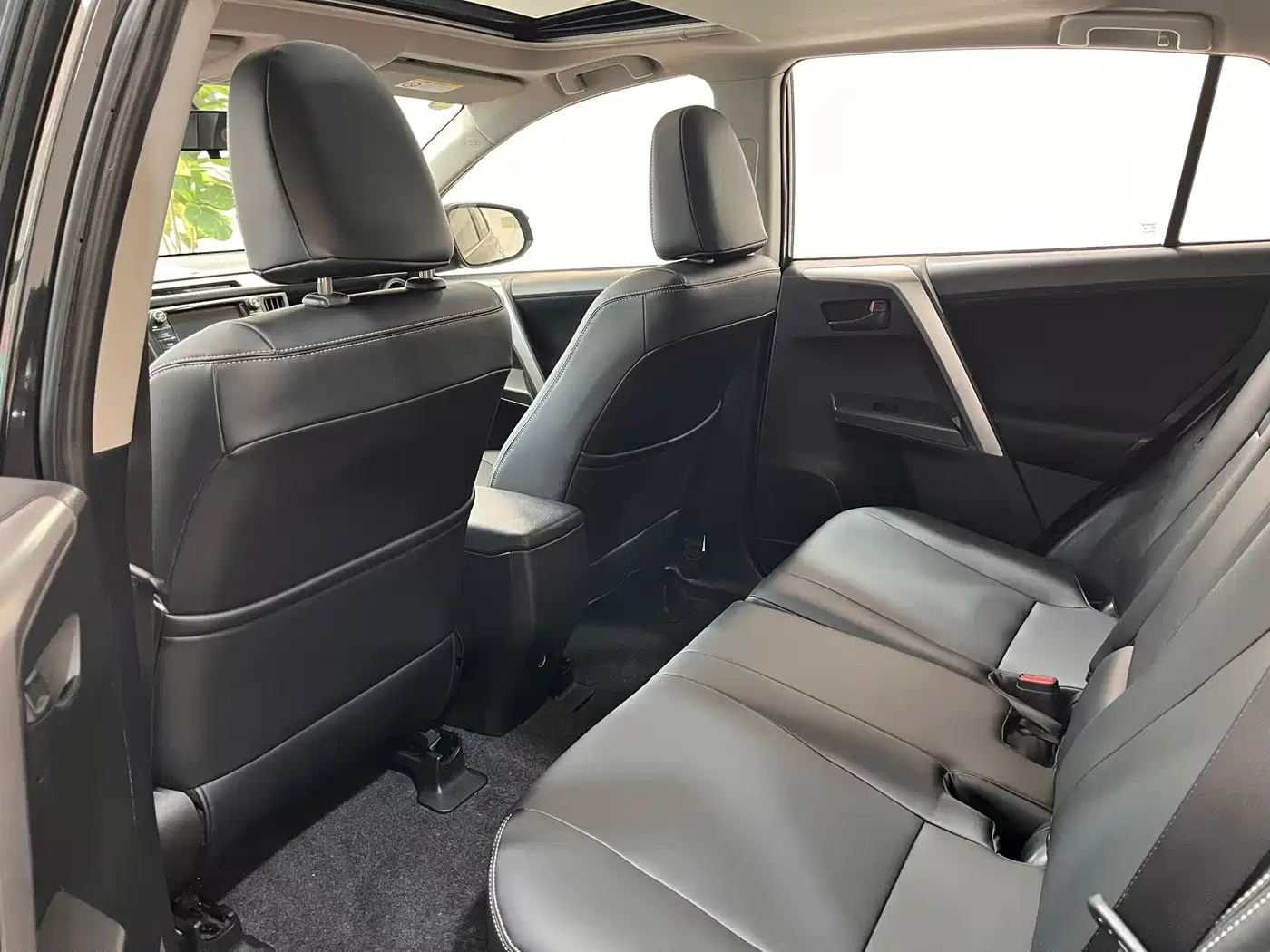 Toyota RAV4 Rongfang 2016 2.0L CVT 2WD Trend (China V) фото 6