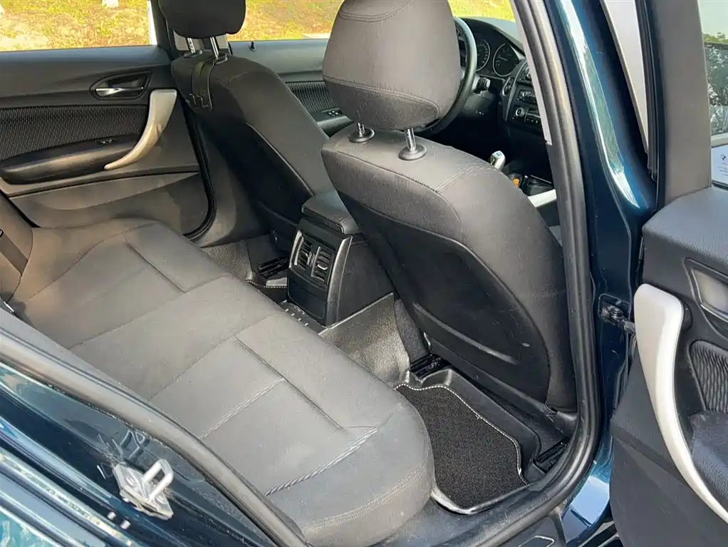BMW 1 Series (Import) 2013 Facelift 118i Leading Model фото 18