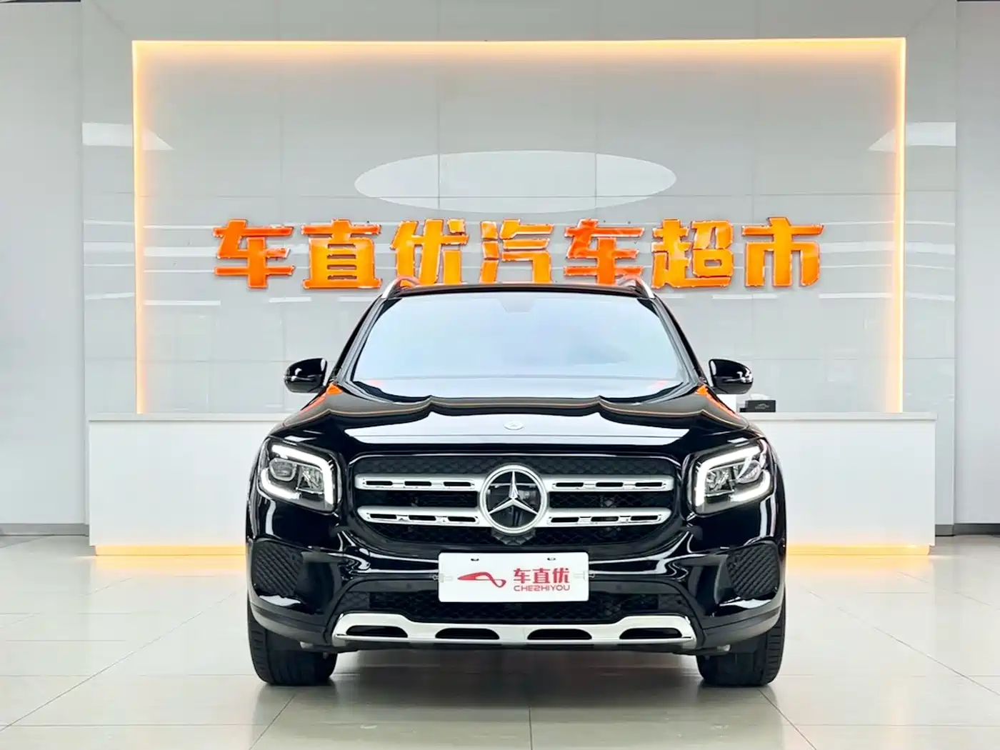 MERCEDES-BENZ GLB