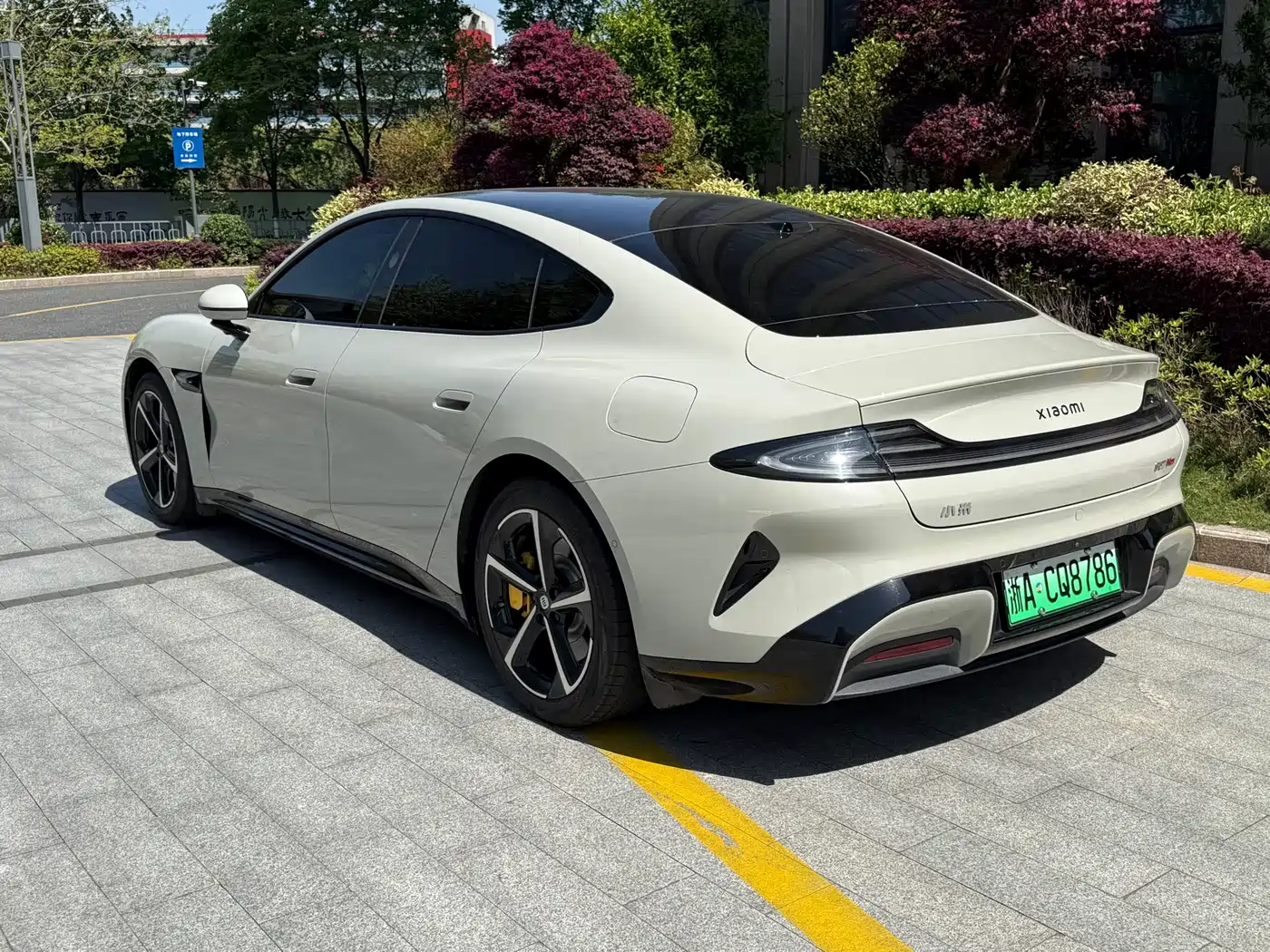 XIAOMI CAR XIAOMI SU7