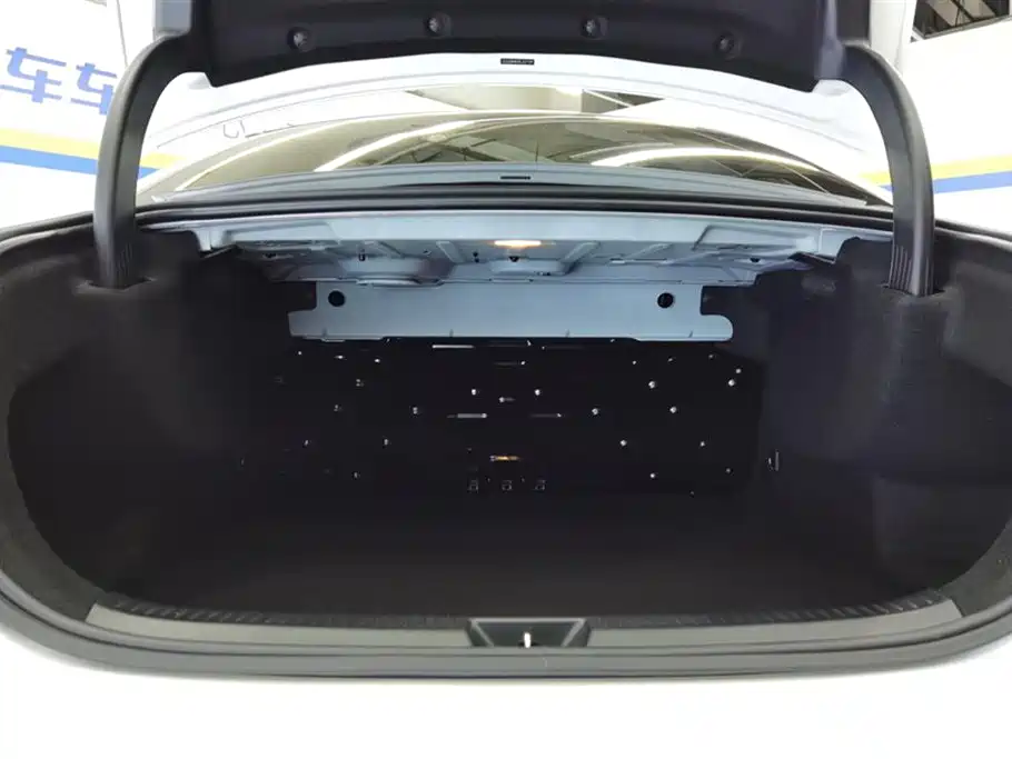 Mercedes-Benz A-Class 2024 Facelift A 200 L Fashion фото 4