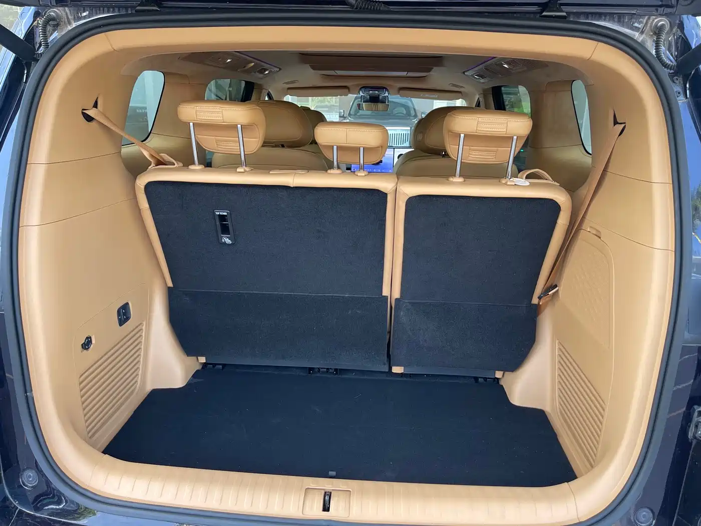 Voyah Auto Voyah Dreamer 2025 PHEV AWD Flagship Kunpeng Edition фото 22