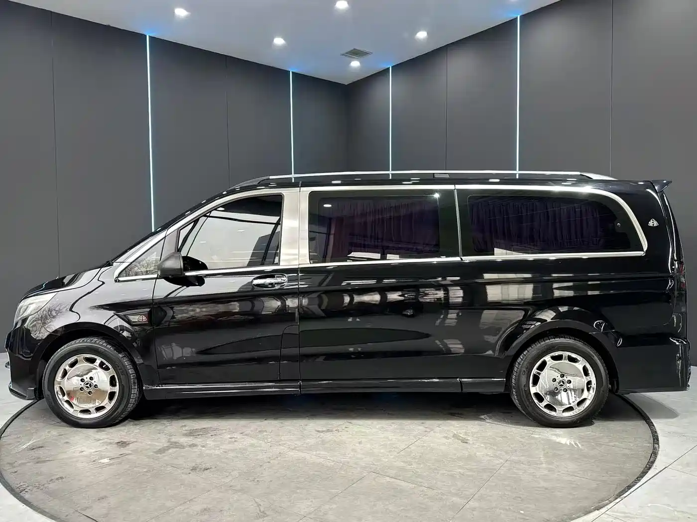 Mercedes-Benz Vito 2016 2.0T Elite Edition фото 4