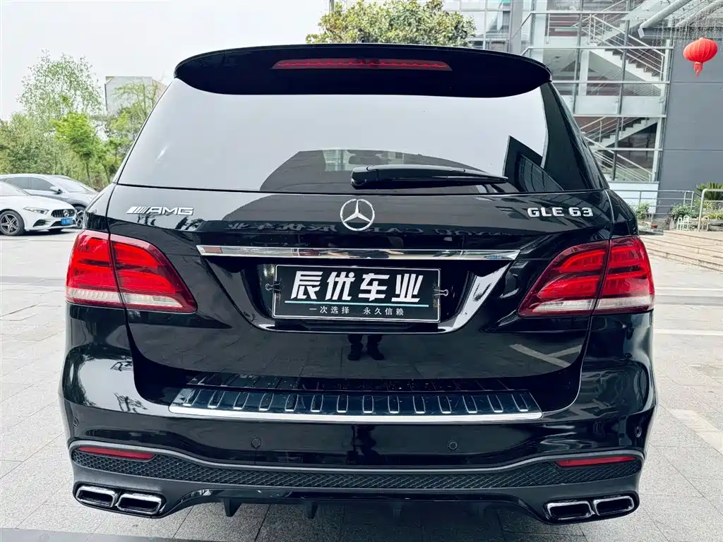 Mercedes-Benz GLE AMG 2015 AMG GLE 63 4MATIC фото 5