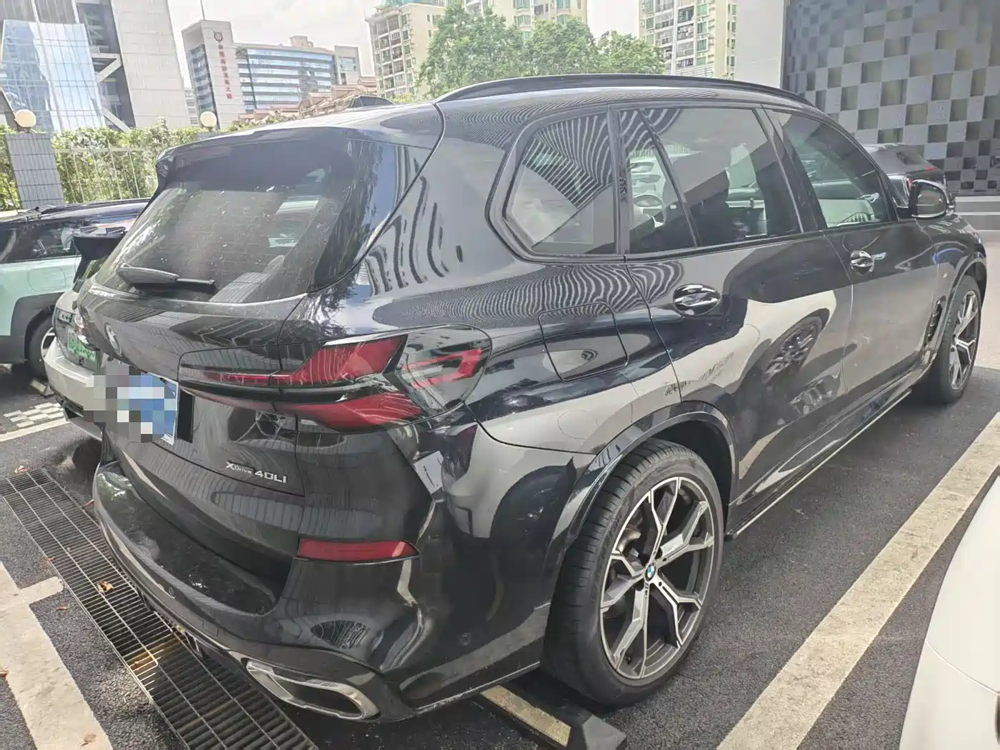 BMW X5 2023 xDrive 30Li Premium M Sport Black Night Package фото 10